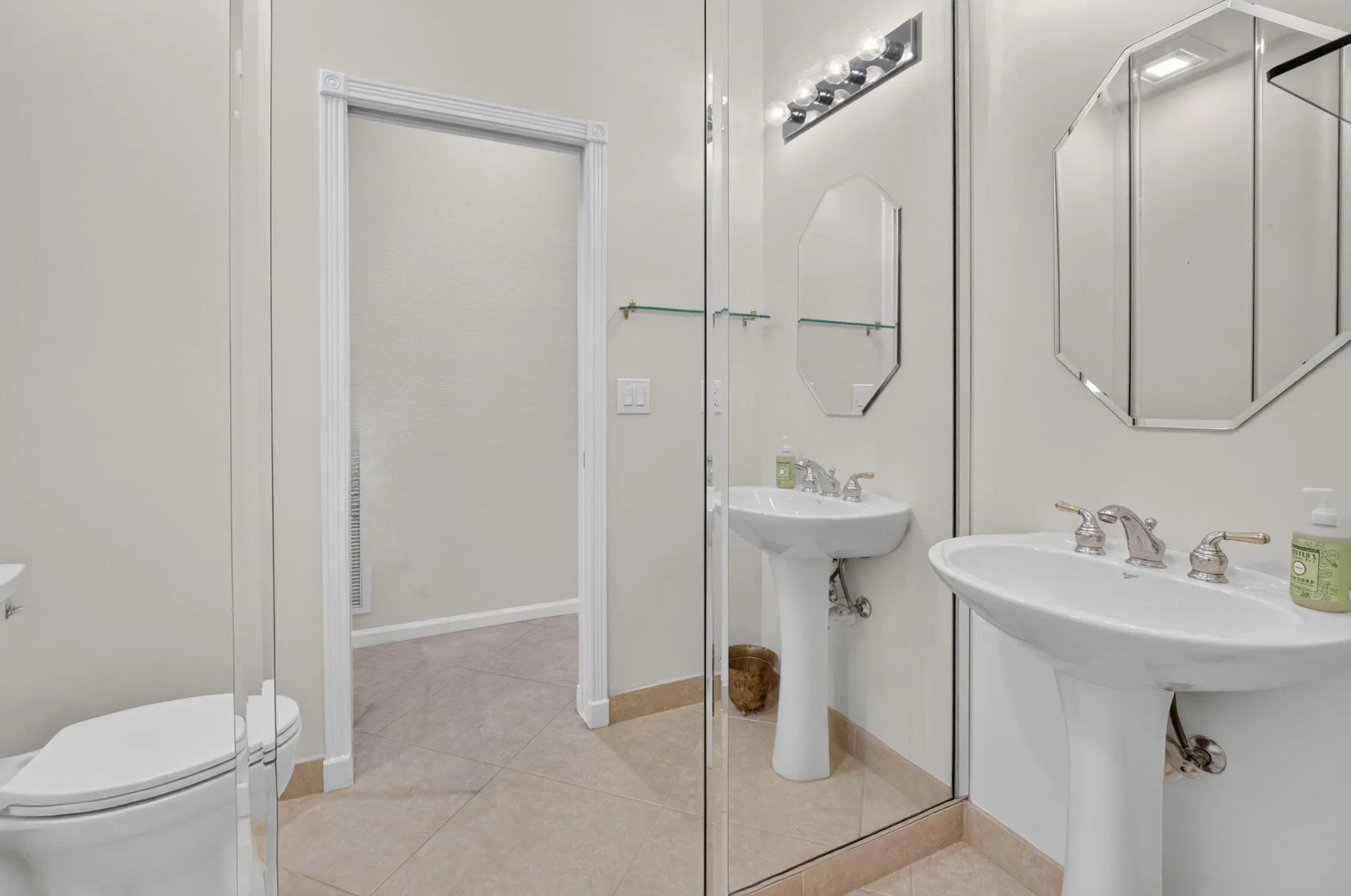 POWDER ROOM