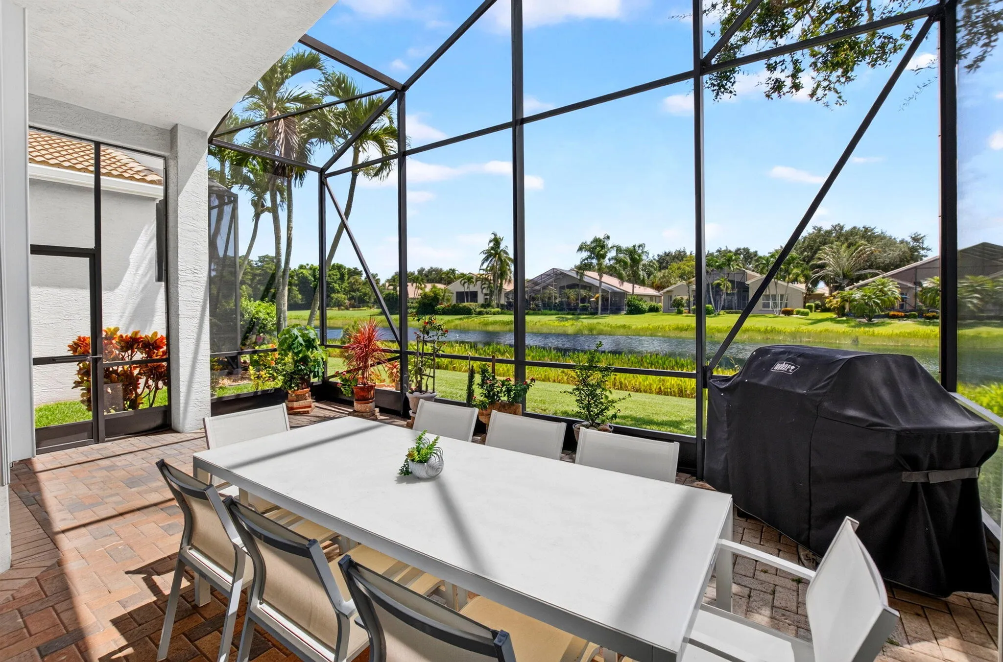 COVERED/SCREENED-IN /EXTENDED LANAI