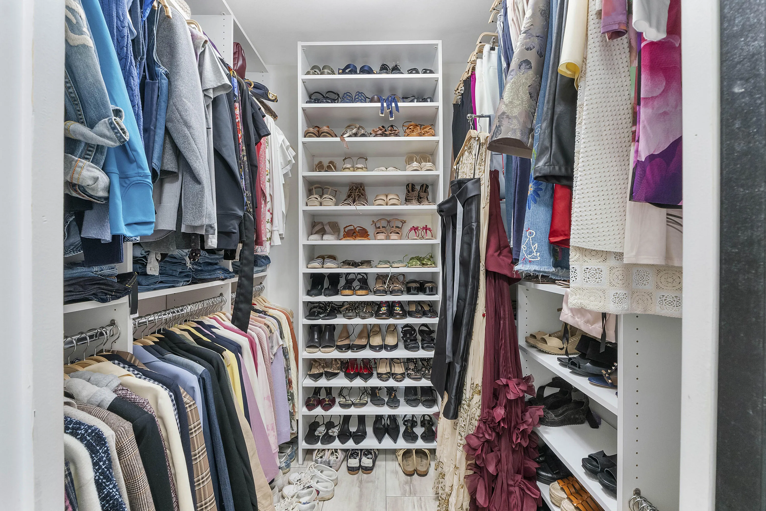 Bedroom 4 / Primary / Closet