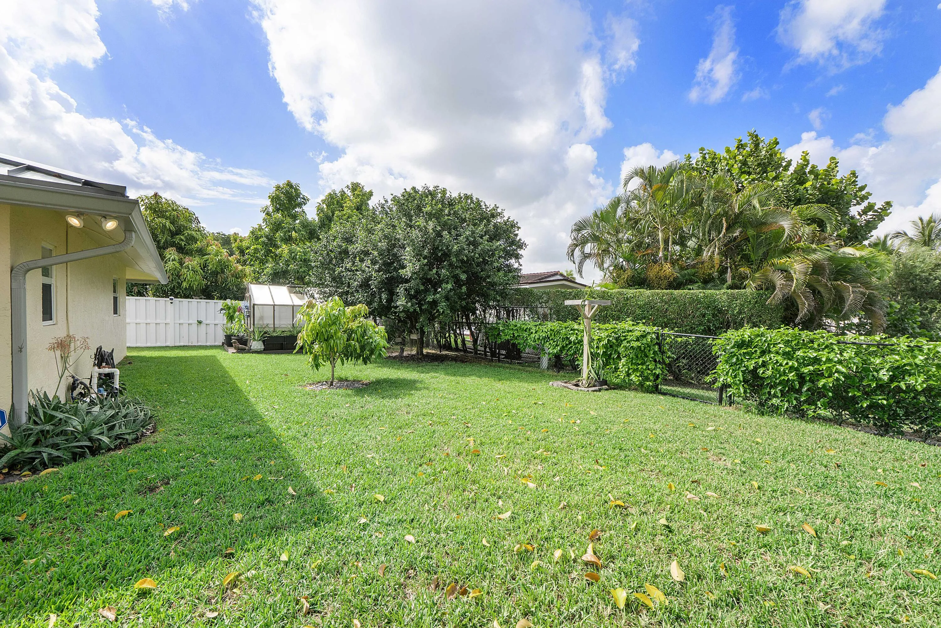 8520 Nw 29th Dr_028