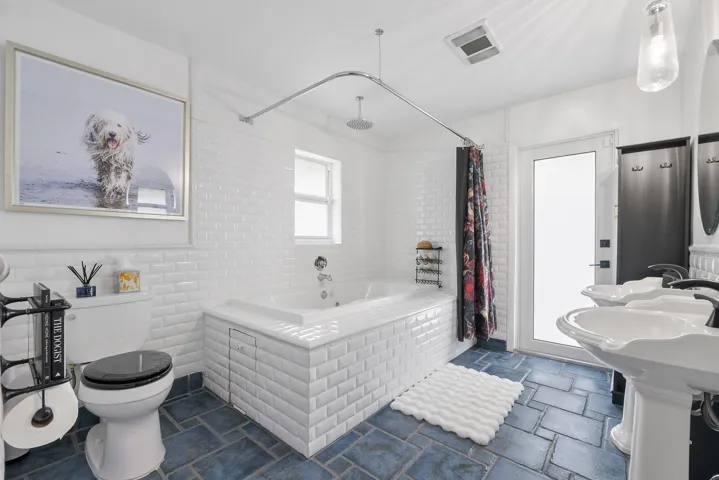 Bathroom 2