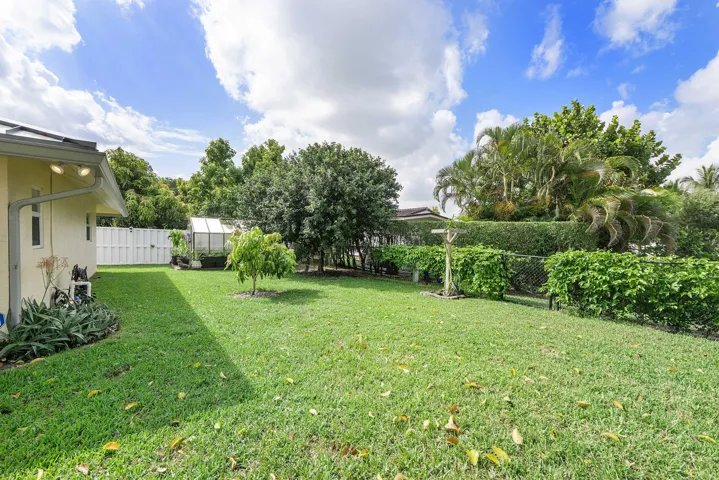 8520 Nw 29th Dr_028