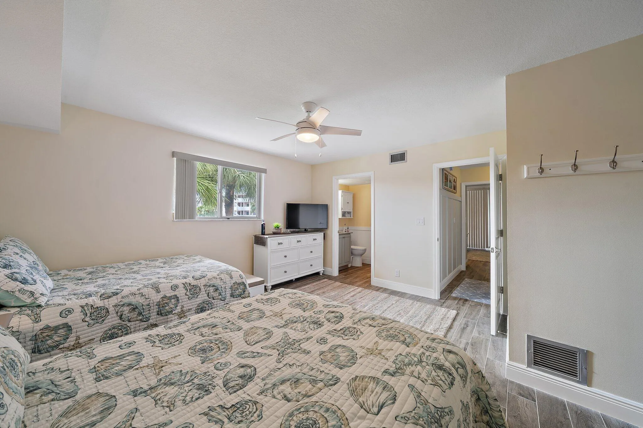 029-353SouthUSHighwayOneD101-Jupiter-FL-