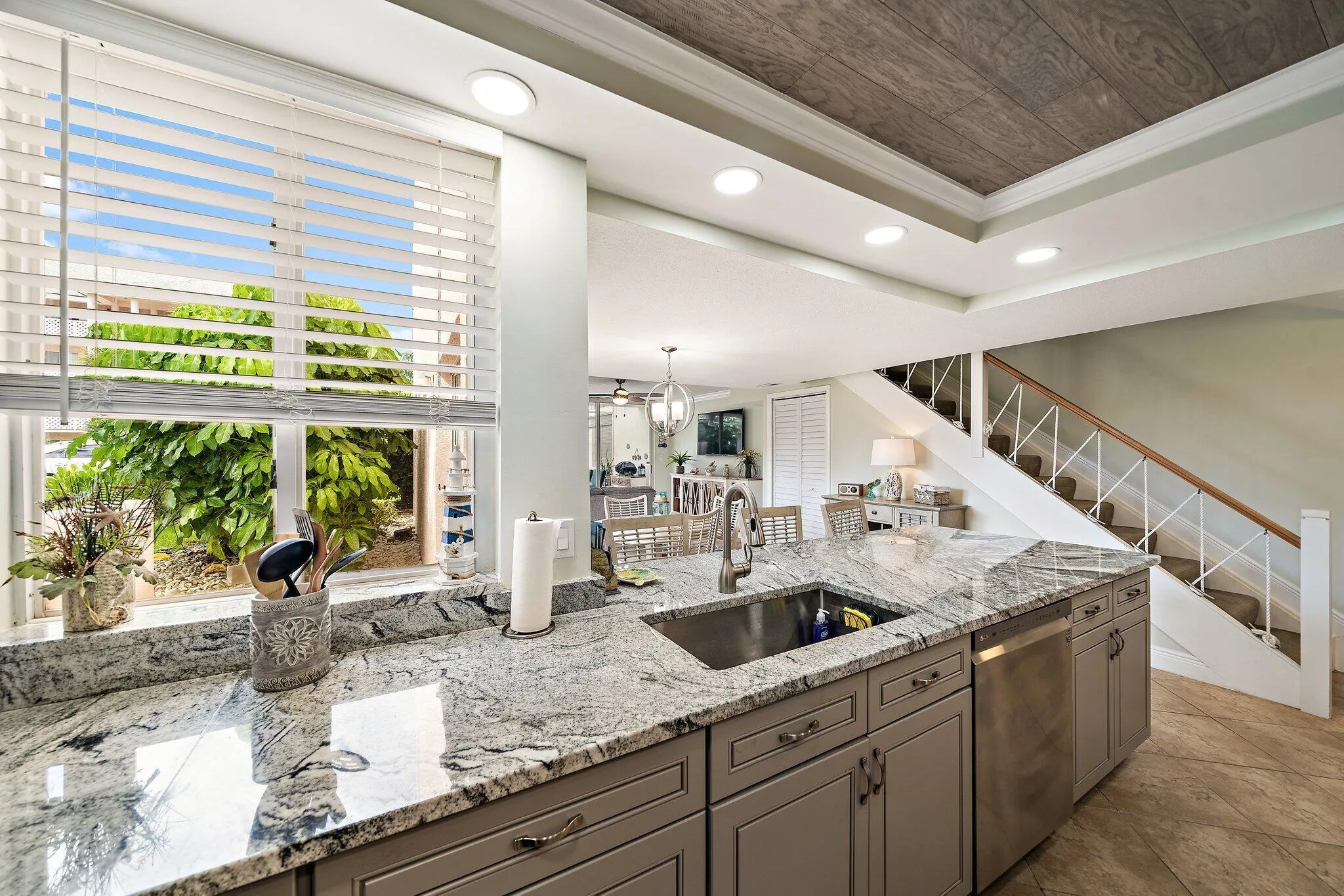 010-353SouthUSHighwayOneD101-Jupiter-FL-