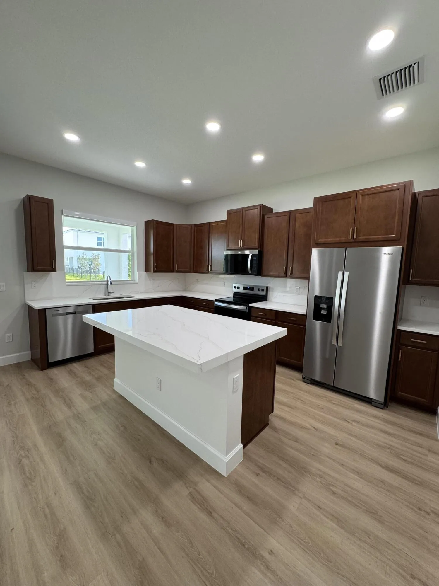 Kitchen Pic 13