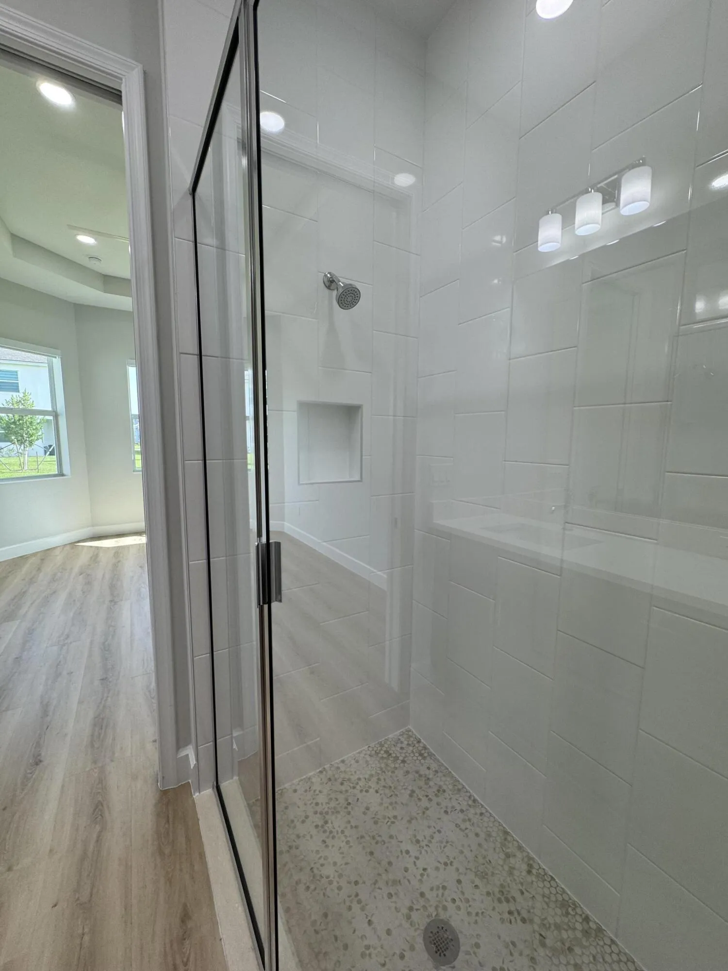 Master Bath Pic 30