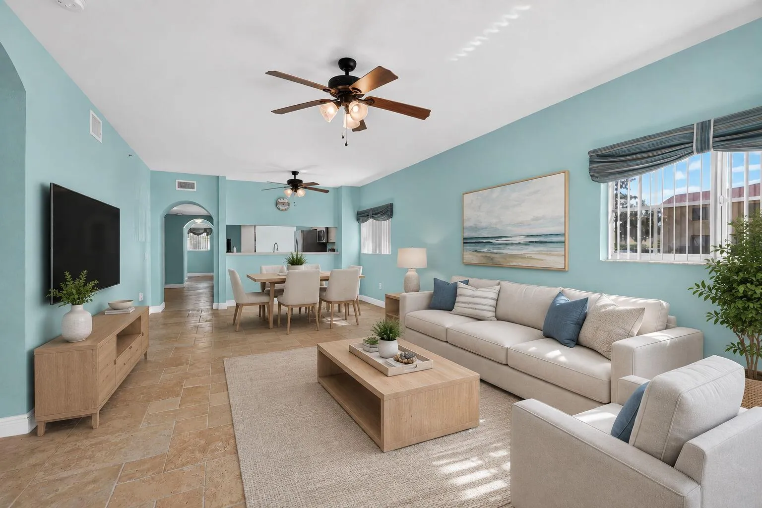 4721 Staged Living Area