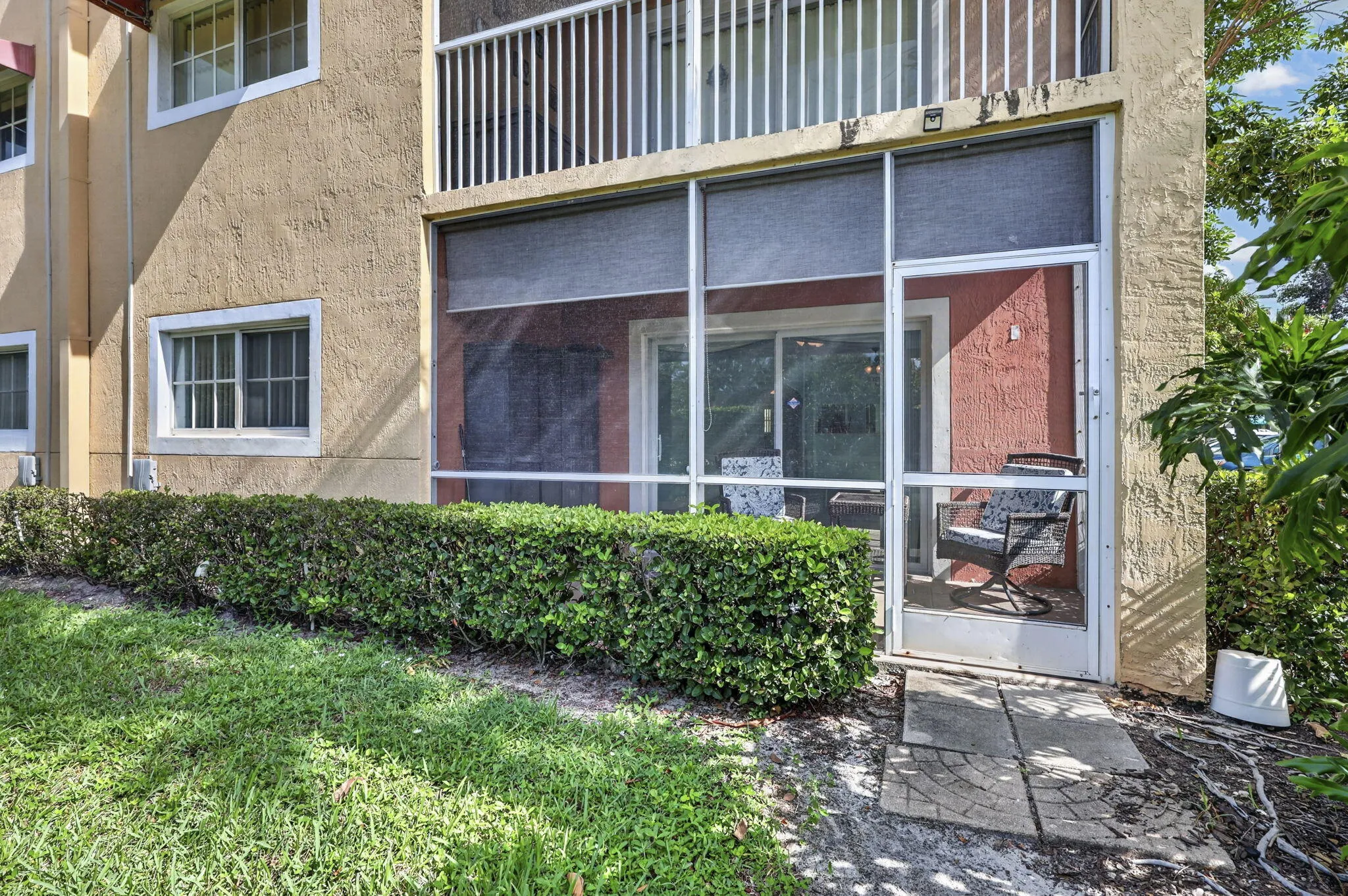 4721 Rear Patio