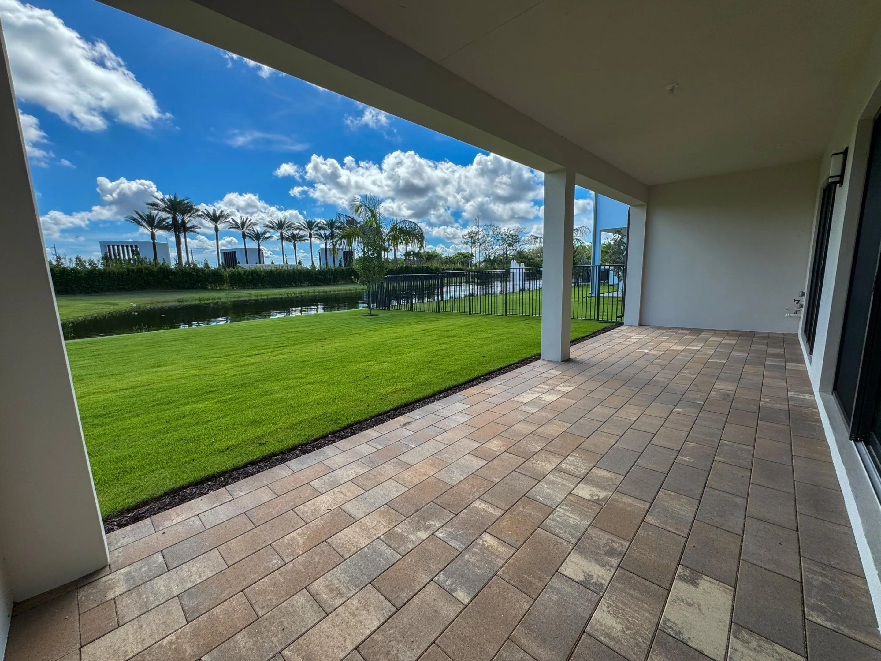 Covered Patio overlooks the lake
