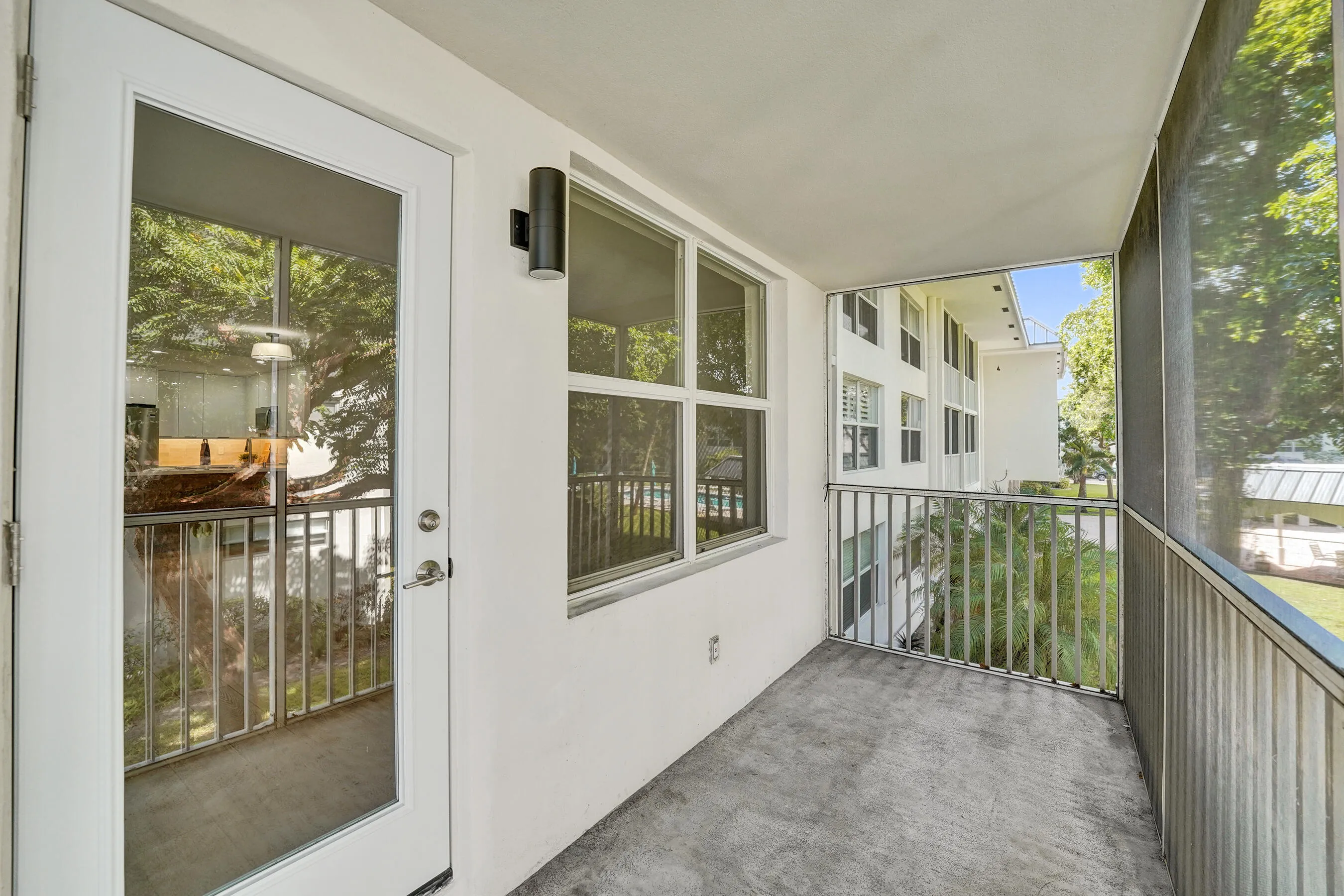 Balcony - Covered and screened