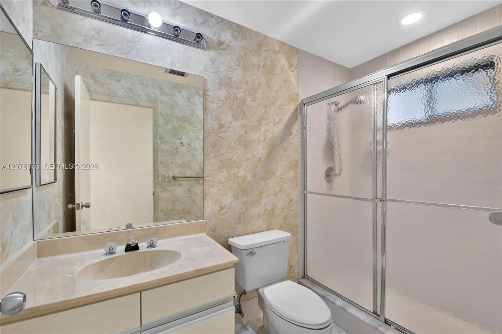 Property photo 43