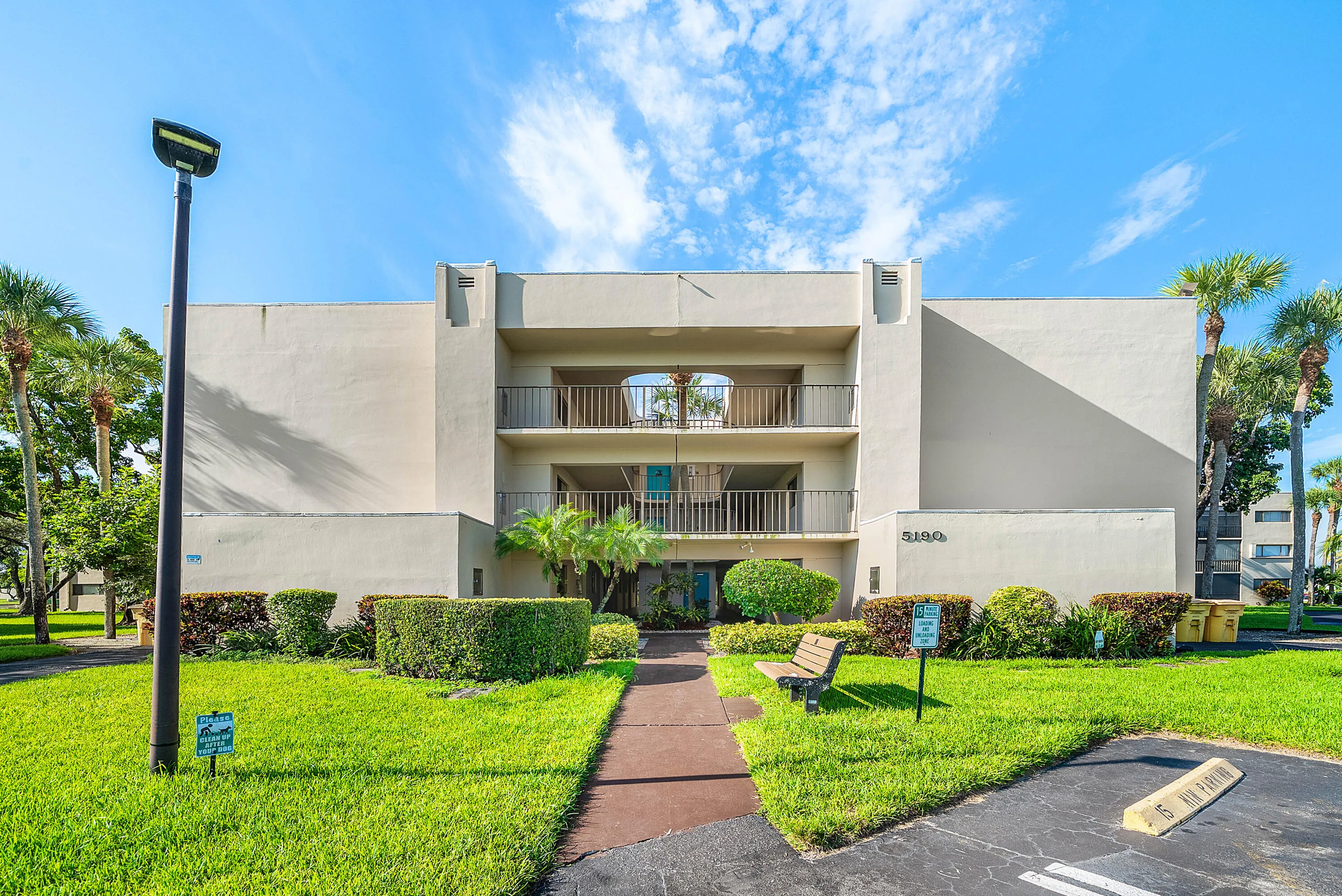 001-5190LasVerdesCircle-105-DelrayBeach-