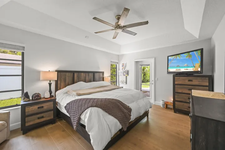 1102 Kriss Ln Jupiter, FL33