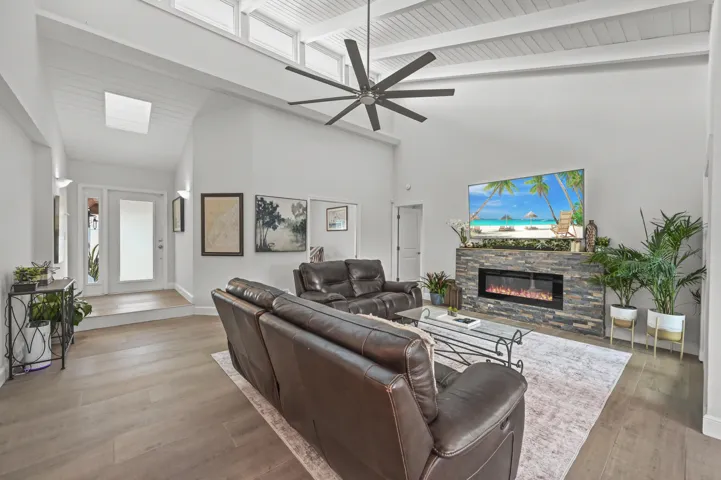 1102 Kriss Ln Jupiter, FL24
