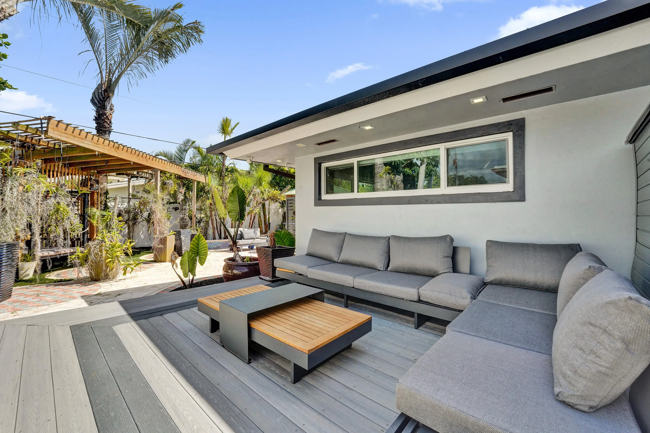Side patio