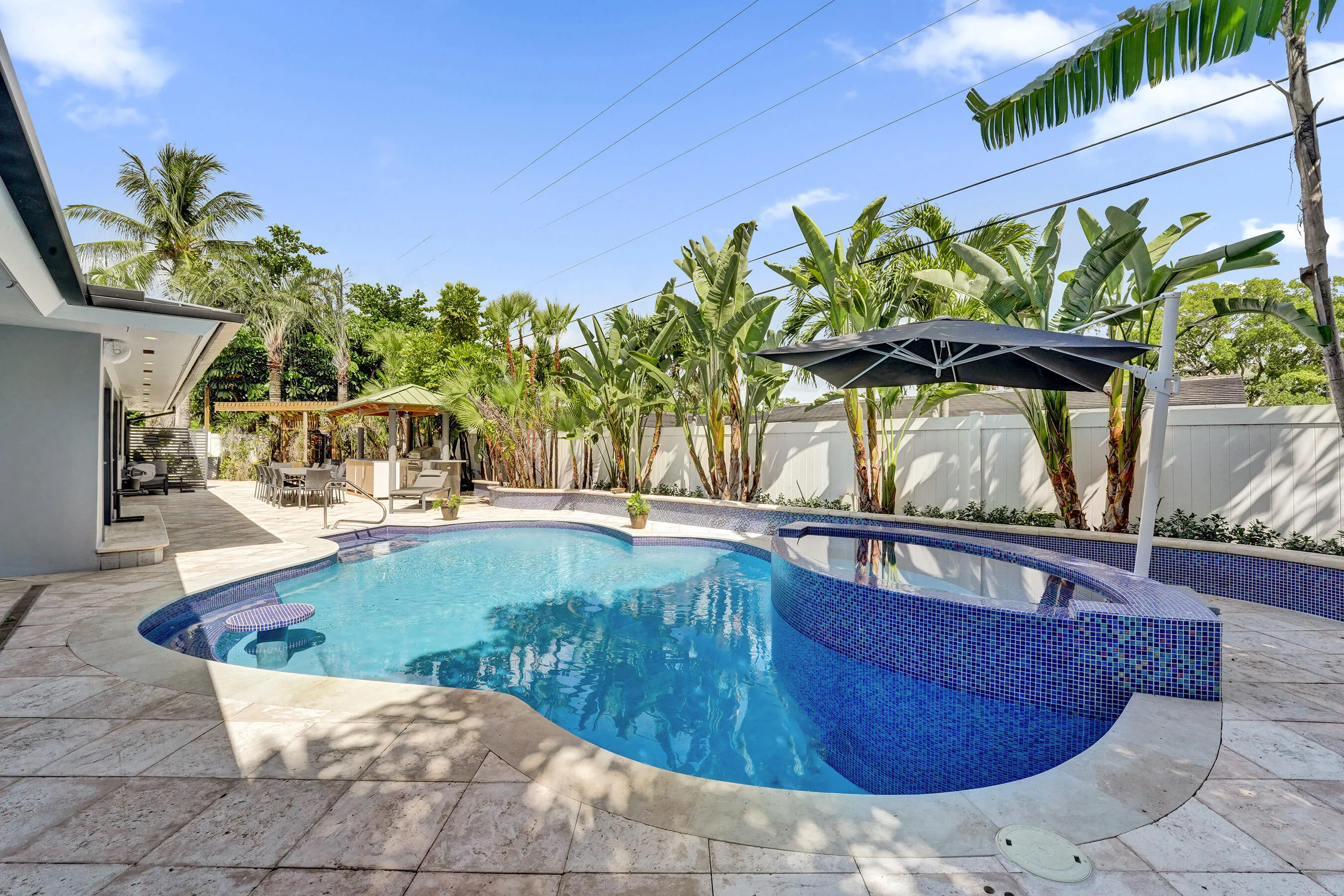 Pool/spa area