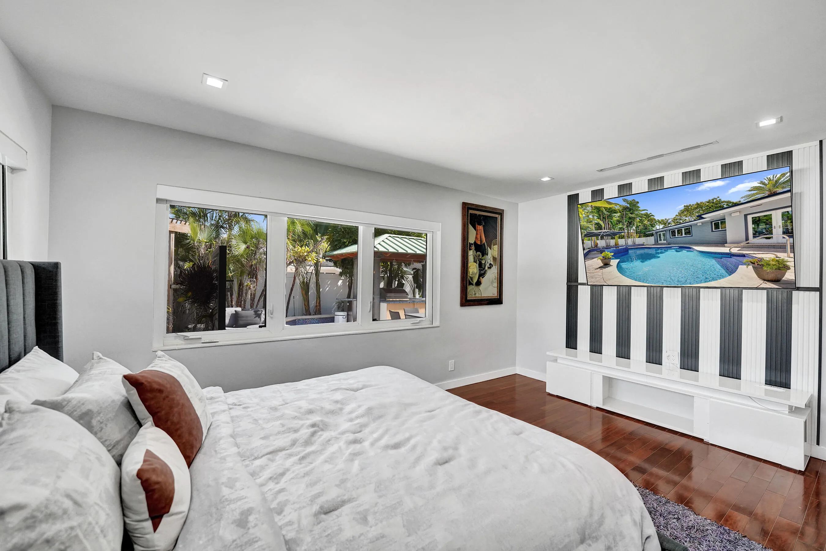 Guest bedroom #1