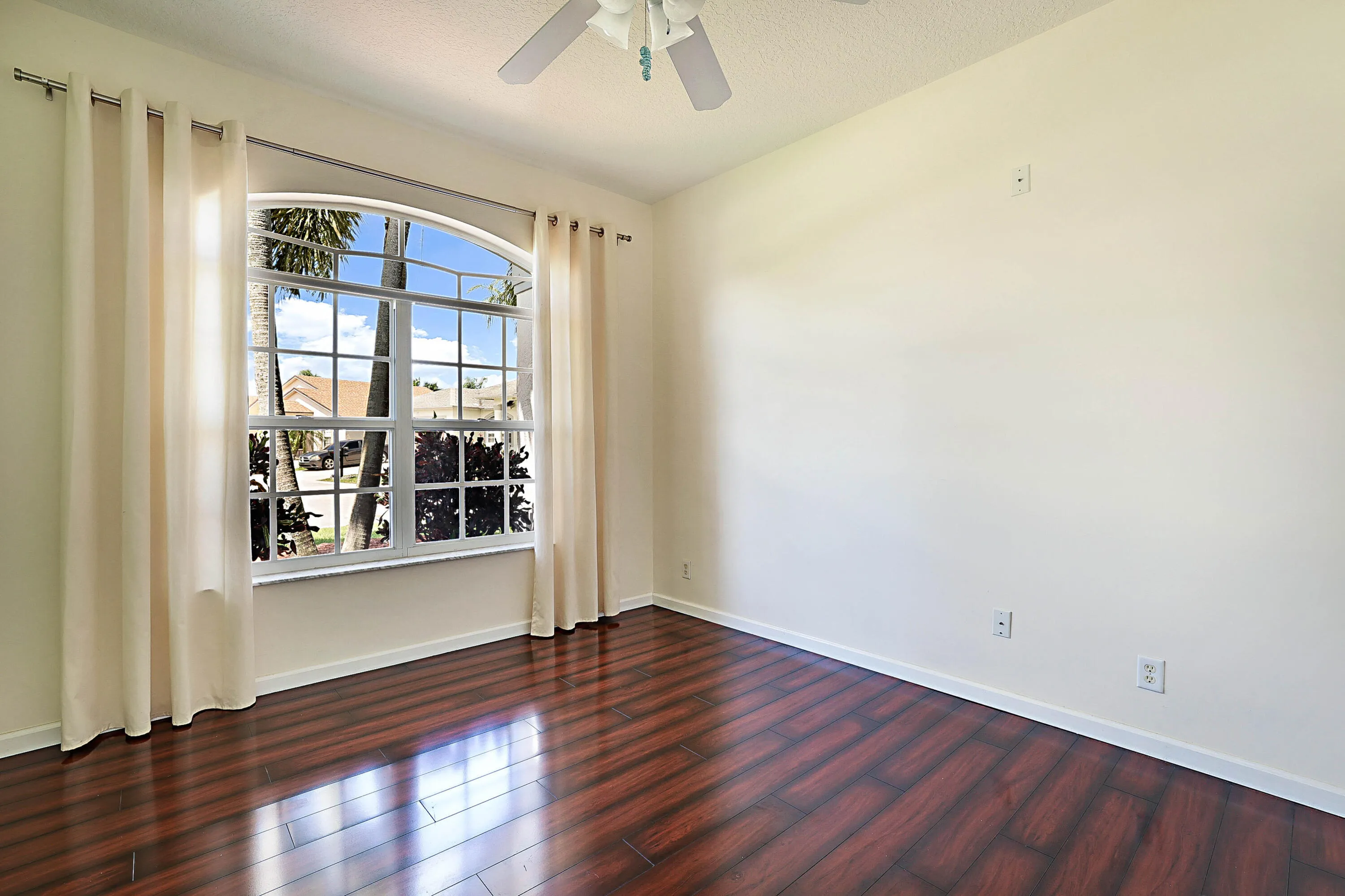 1422 Fairway Circle-33