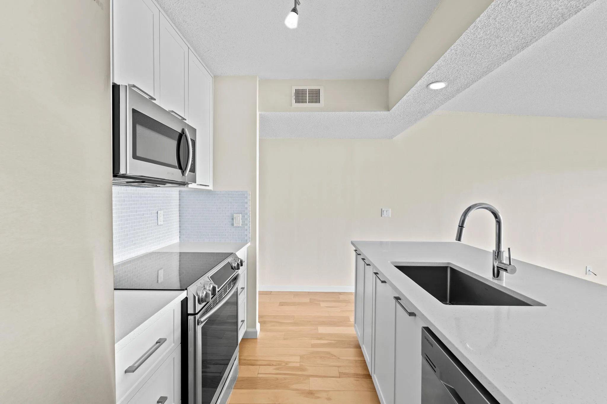 9-web-or-mls-A7403133