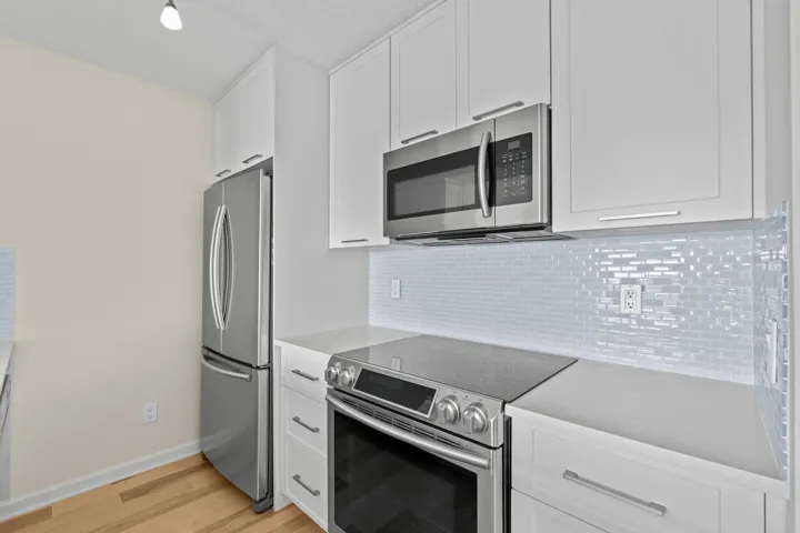 11-web-or-mls-A7403139