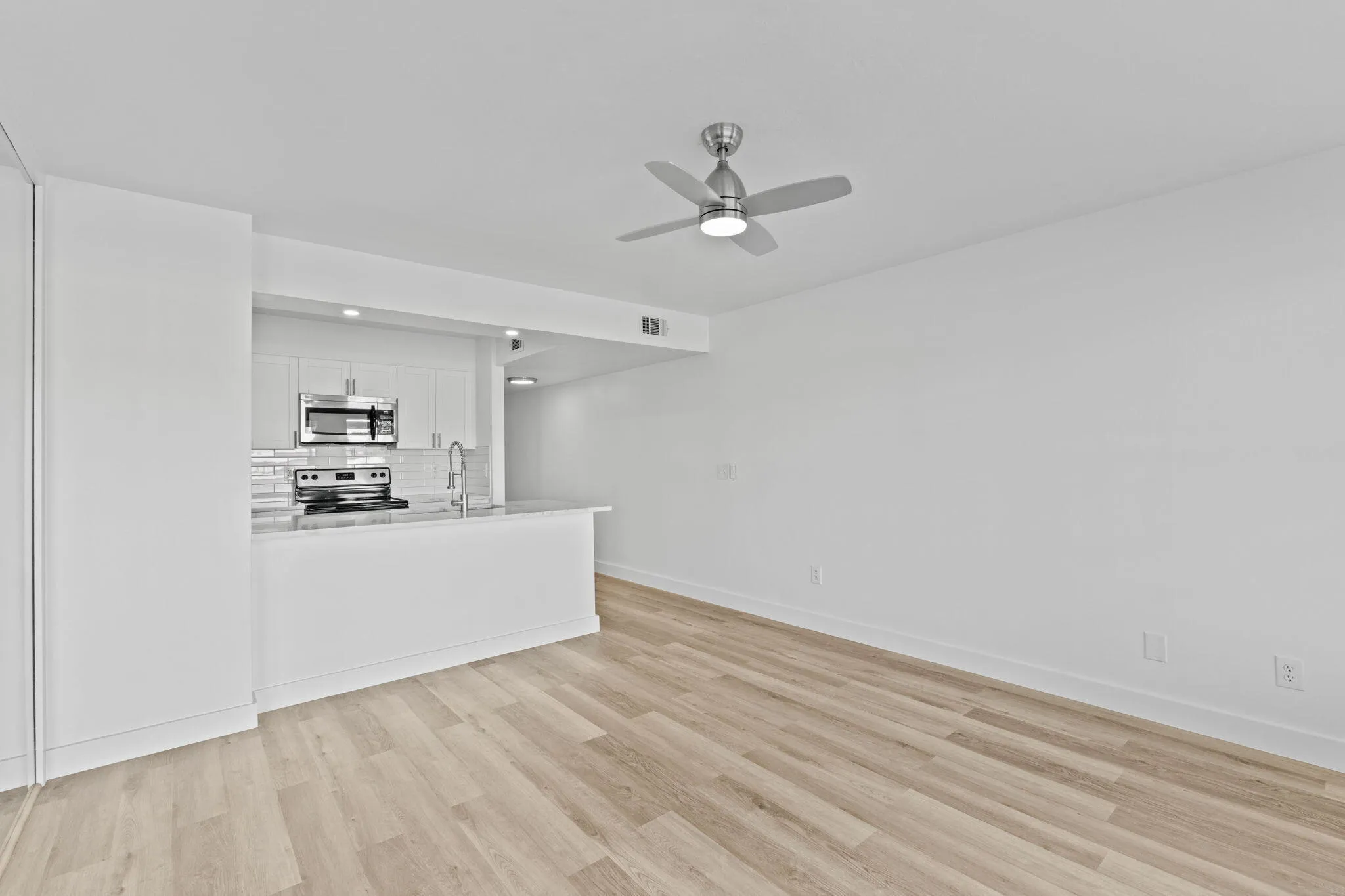 12-web-or-mls-A7405469