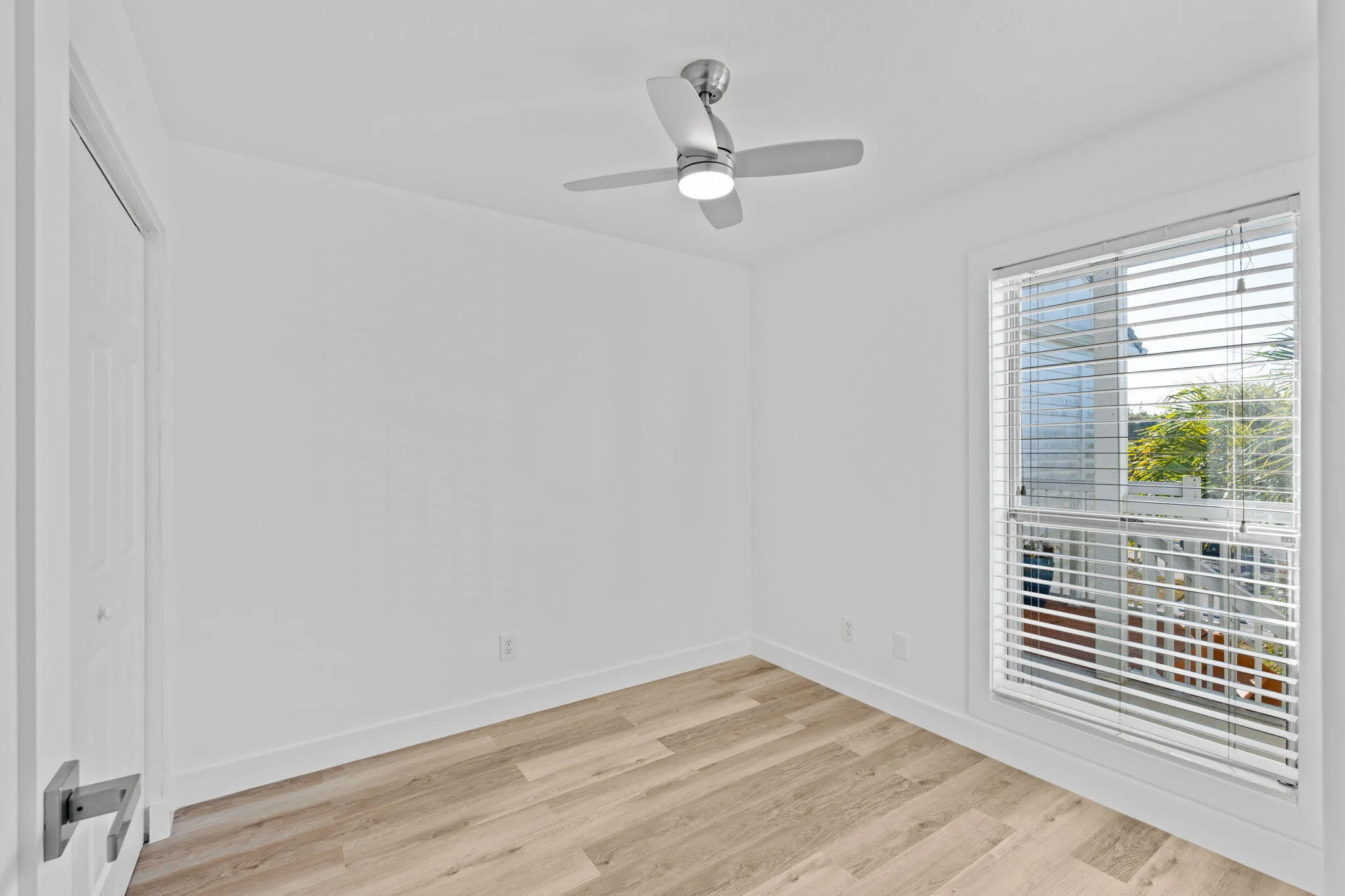 15-web-or-mls-A7405493