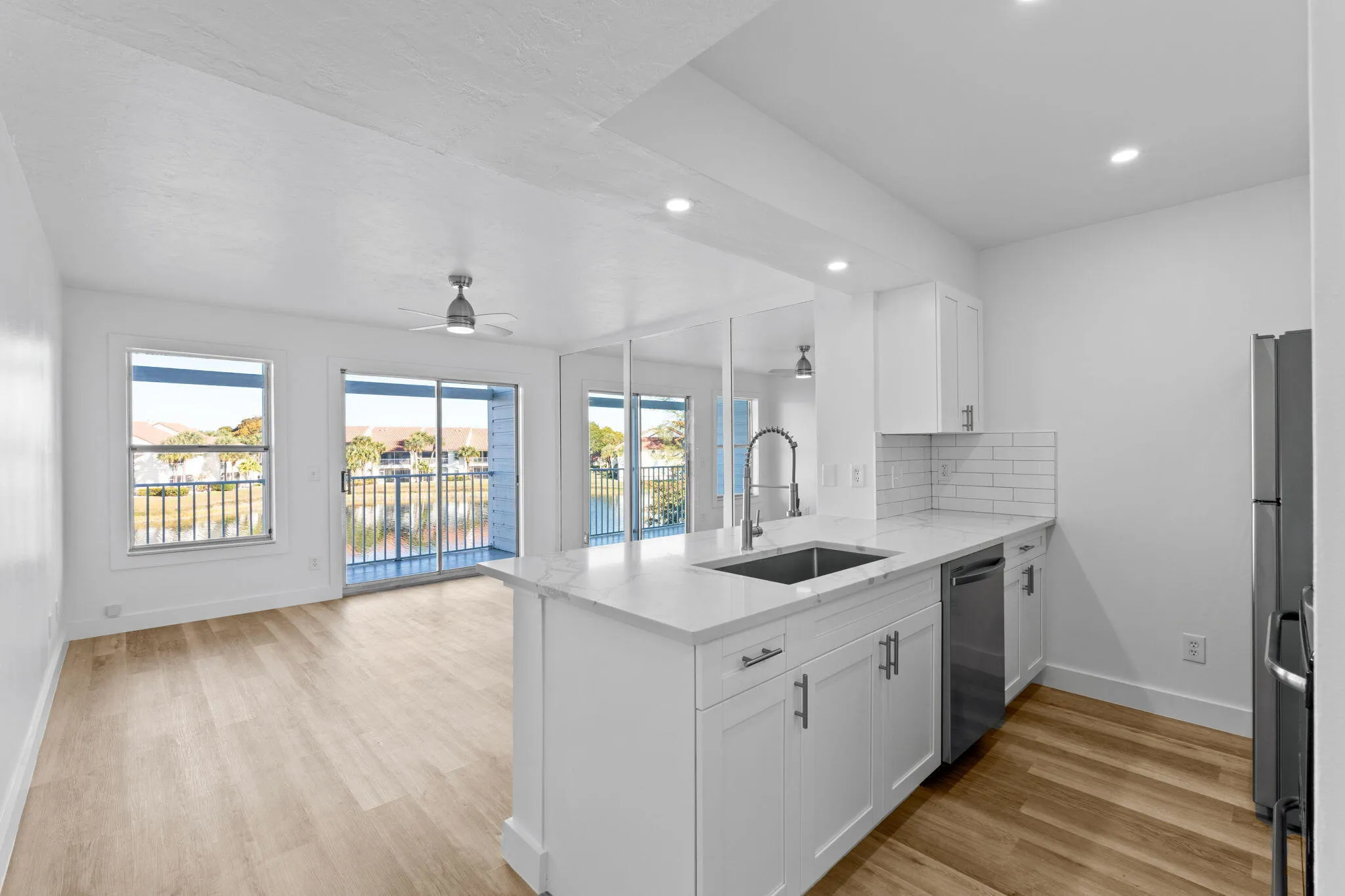 8-web-or-mls-A7405478
