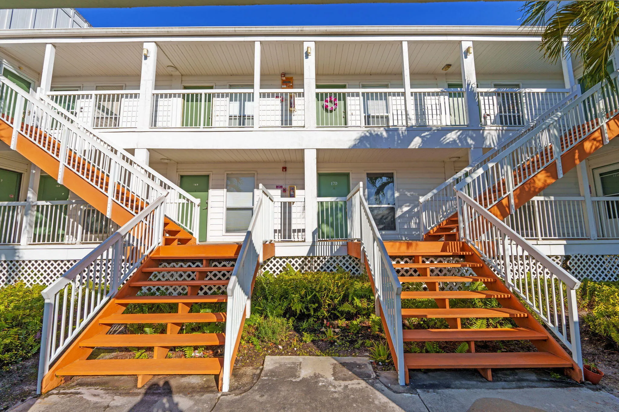 2-web-or-mls-A7405454