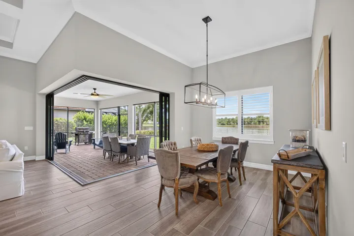 Dining Room/Patio