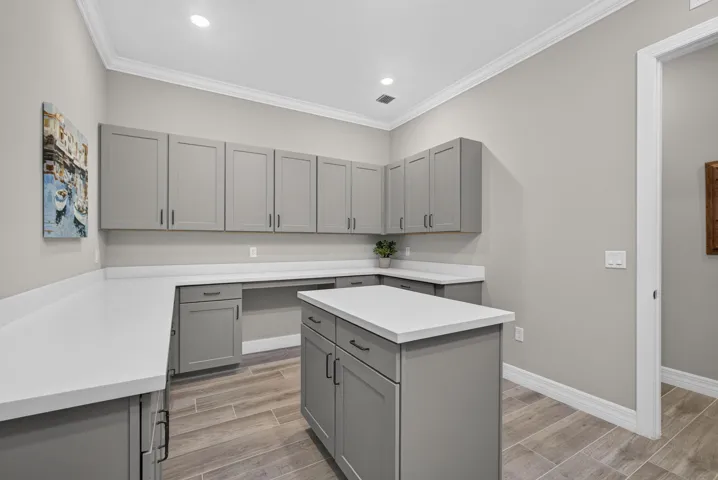 Laundry Room/Hobby Room