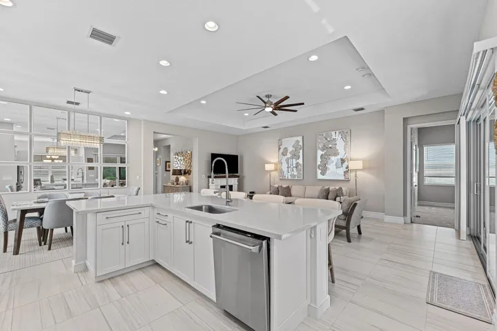016-12608CrestedButteAvenue-BoyntonBeach