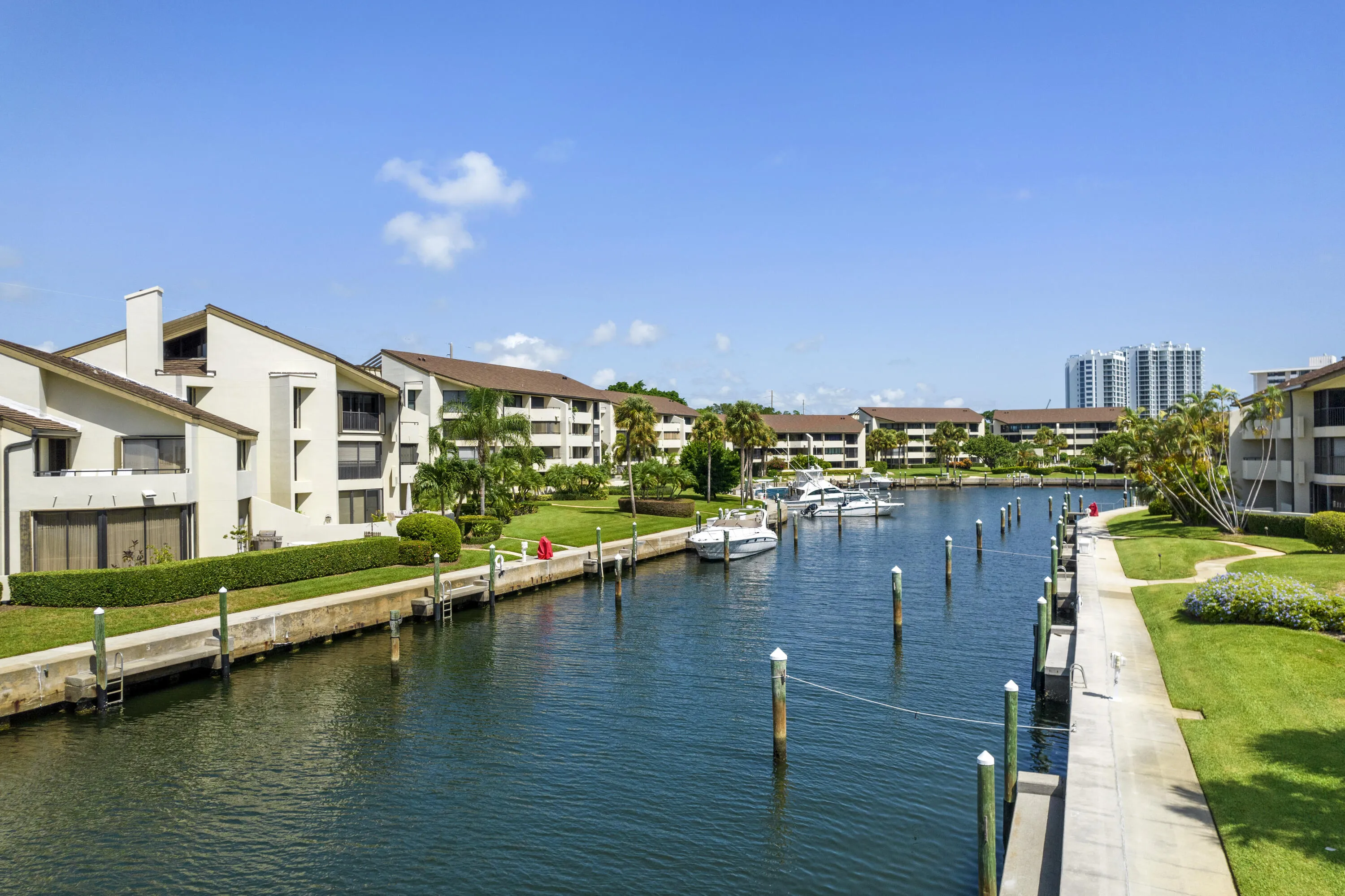 Harbor Village Marina