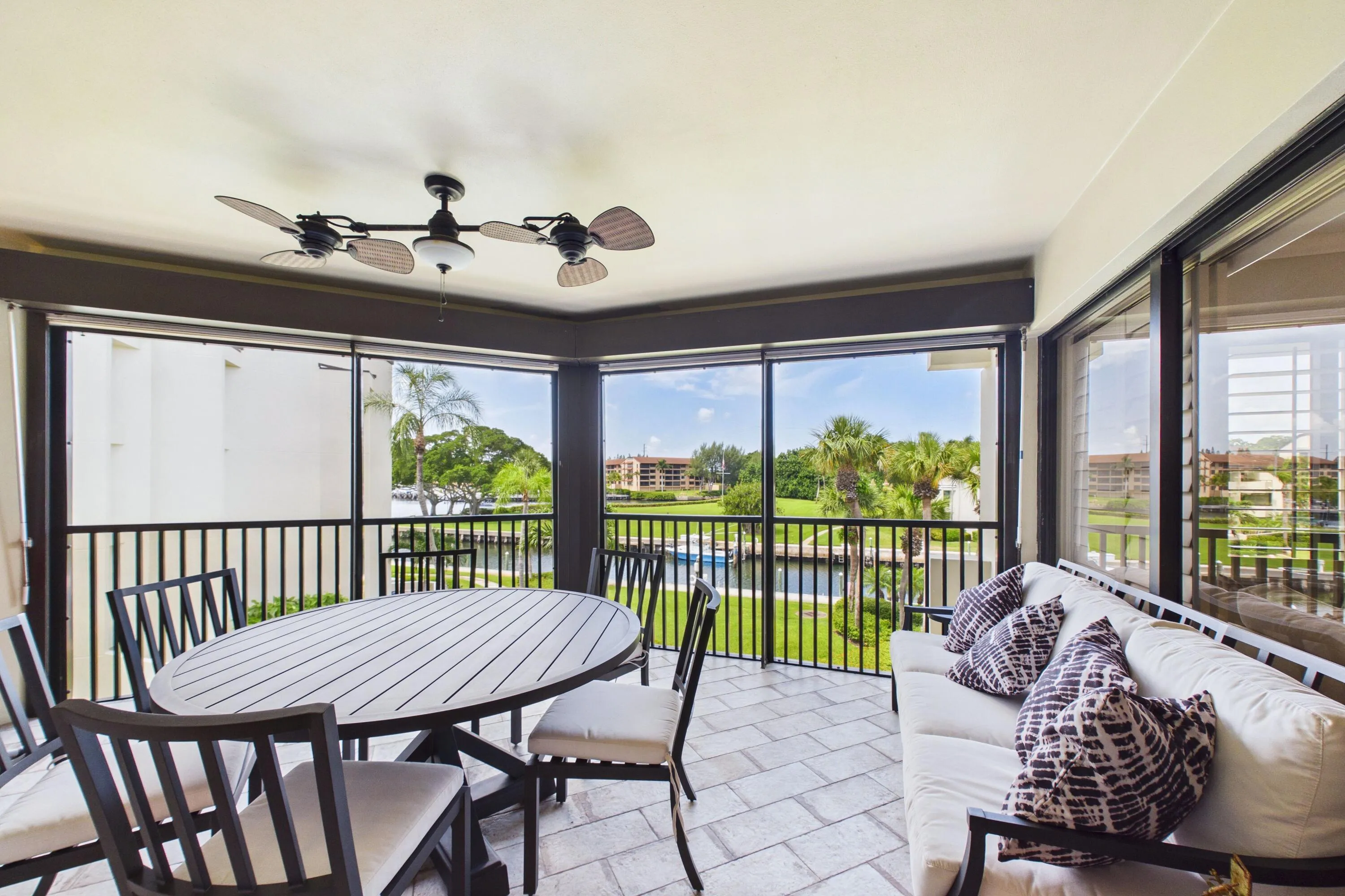 Screened Balcony