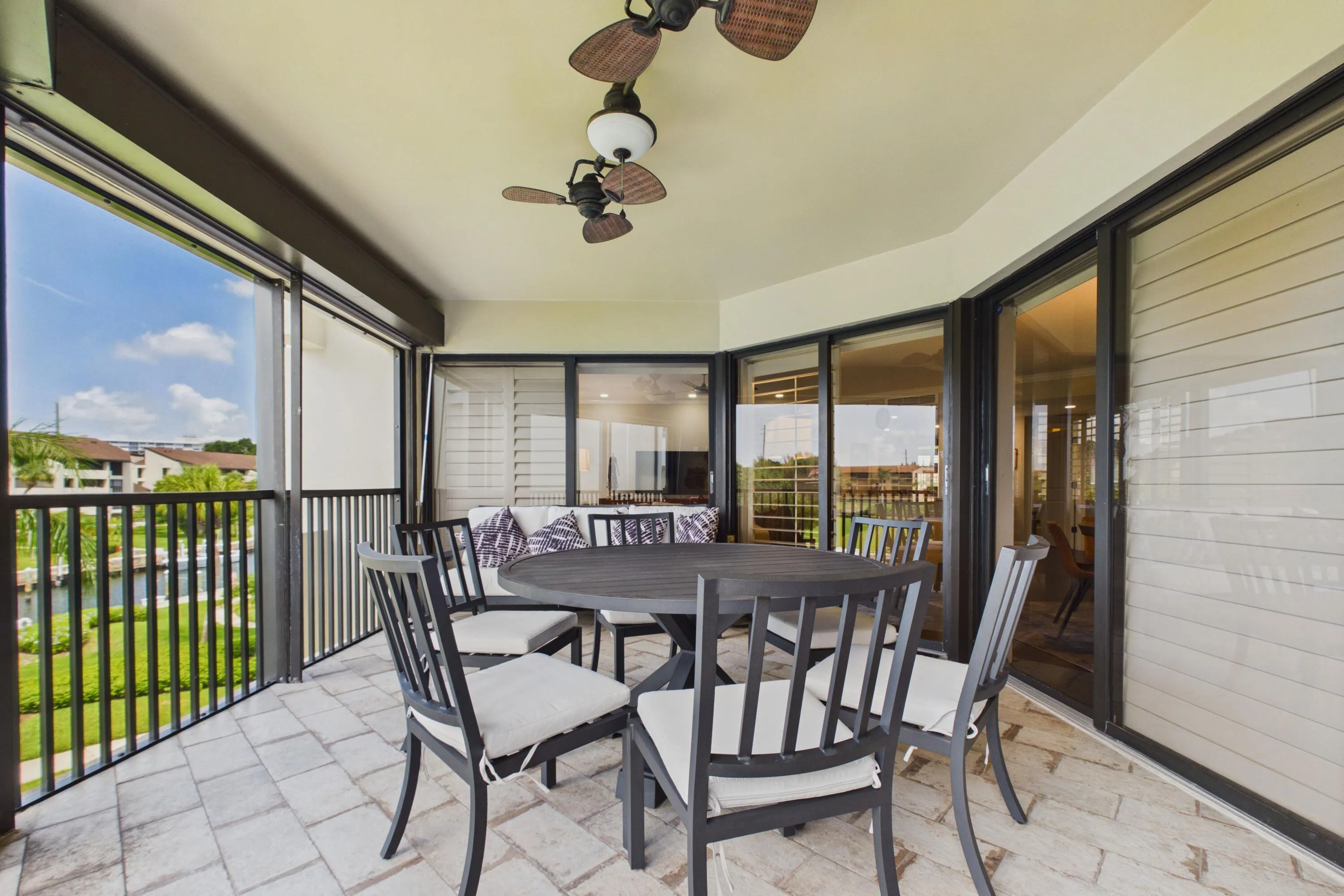 Screened Balcony