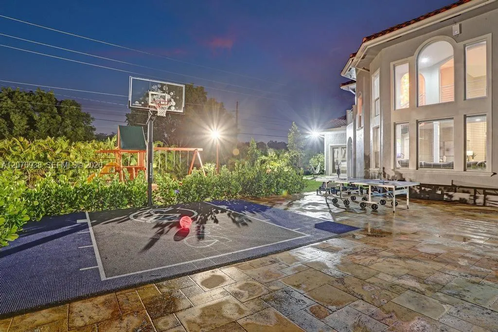 Property photo 35