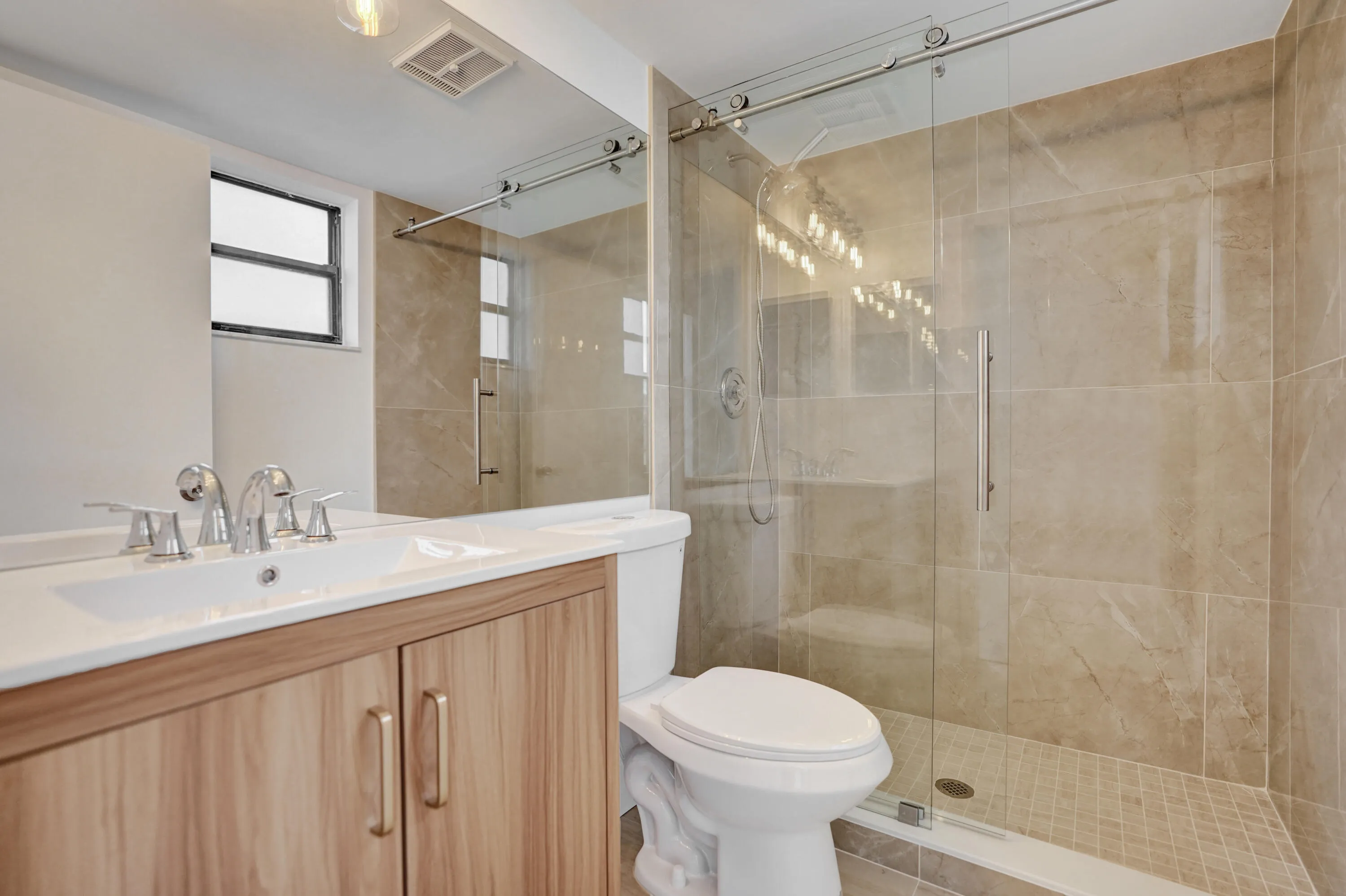 Condo For Sale in Lucerne Pointe