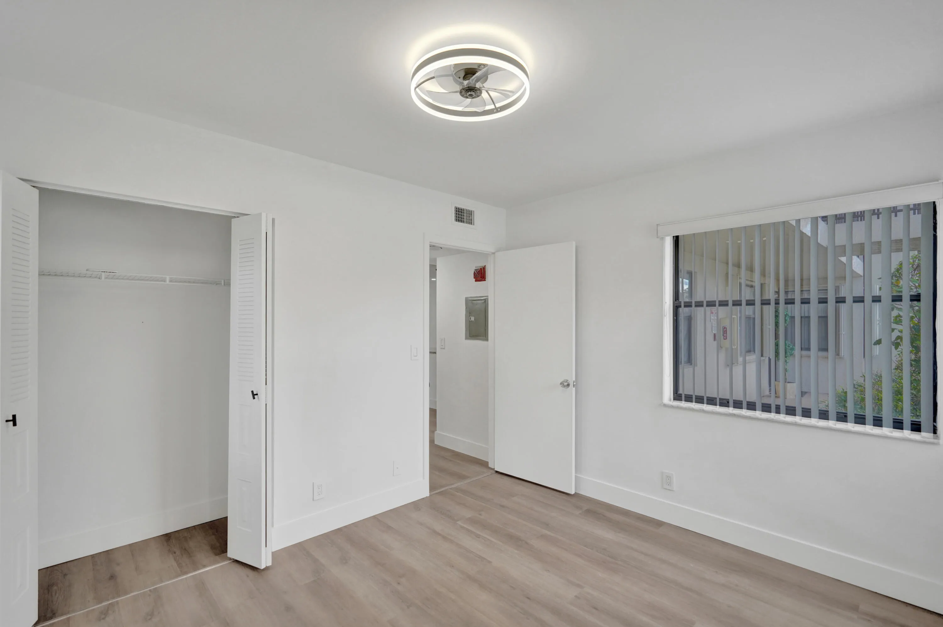 Condo For Sale in Lucerne Pointe
