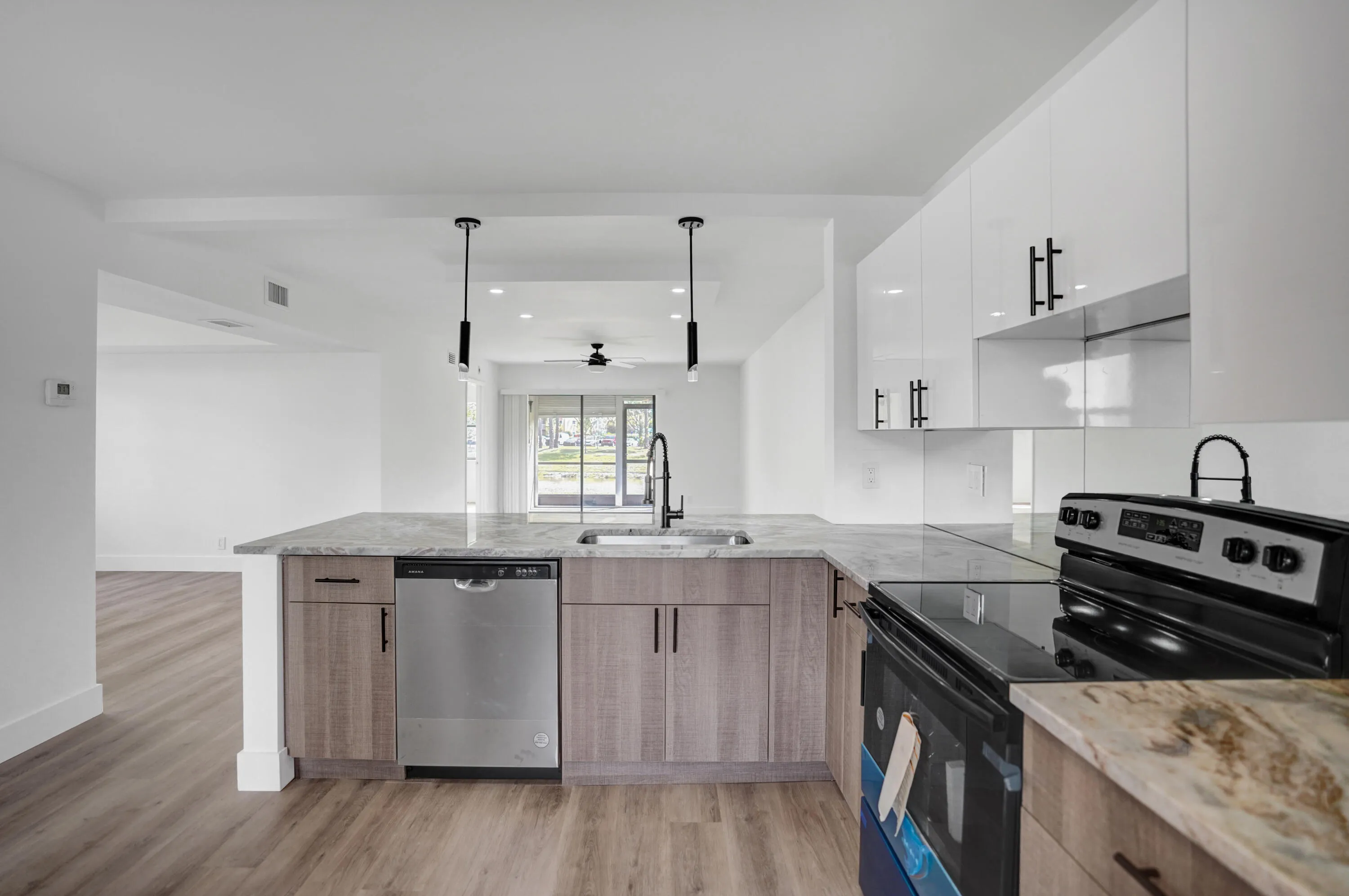 Condo For Sale in Lucerne pointe