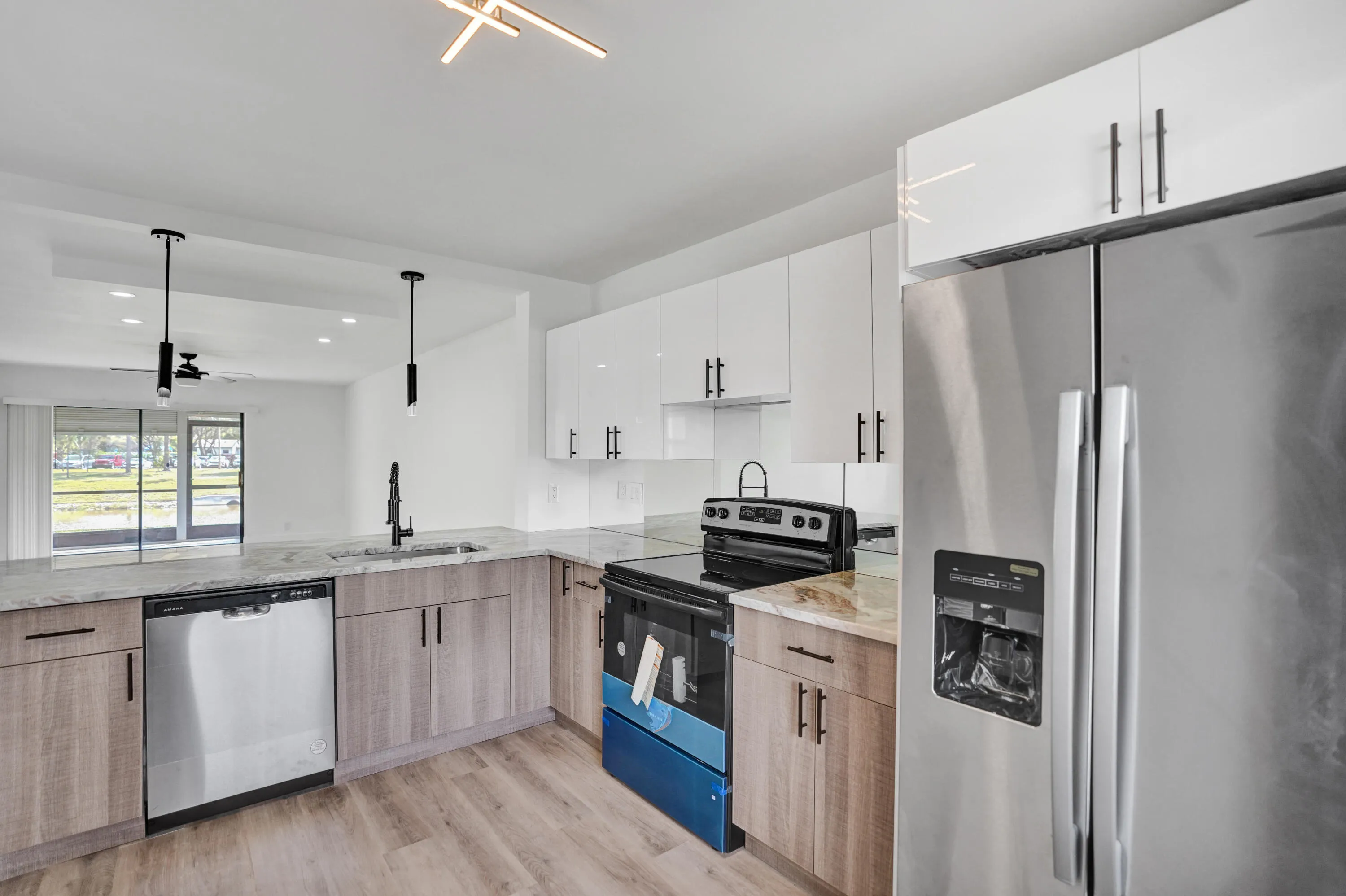 Condo For Sale in Lucerne pointe