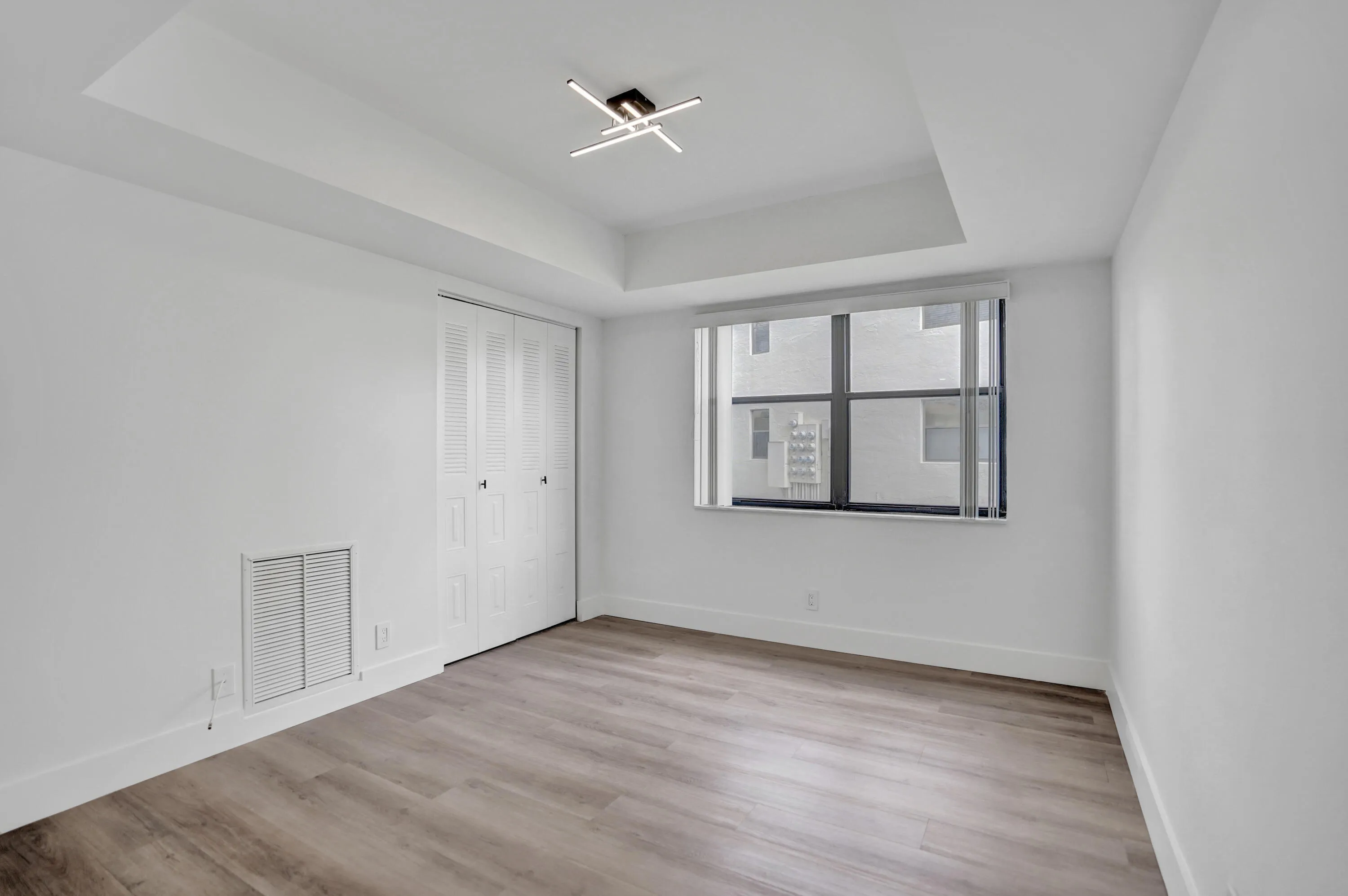 Condo For Sale in Lucerne Pointe