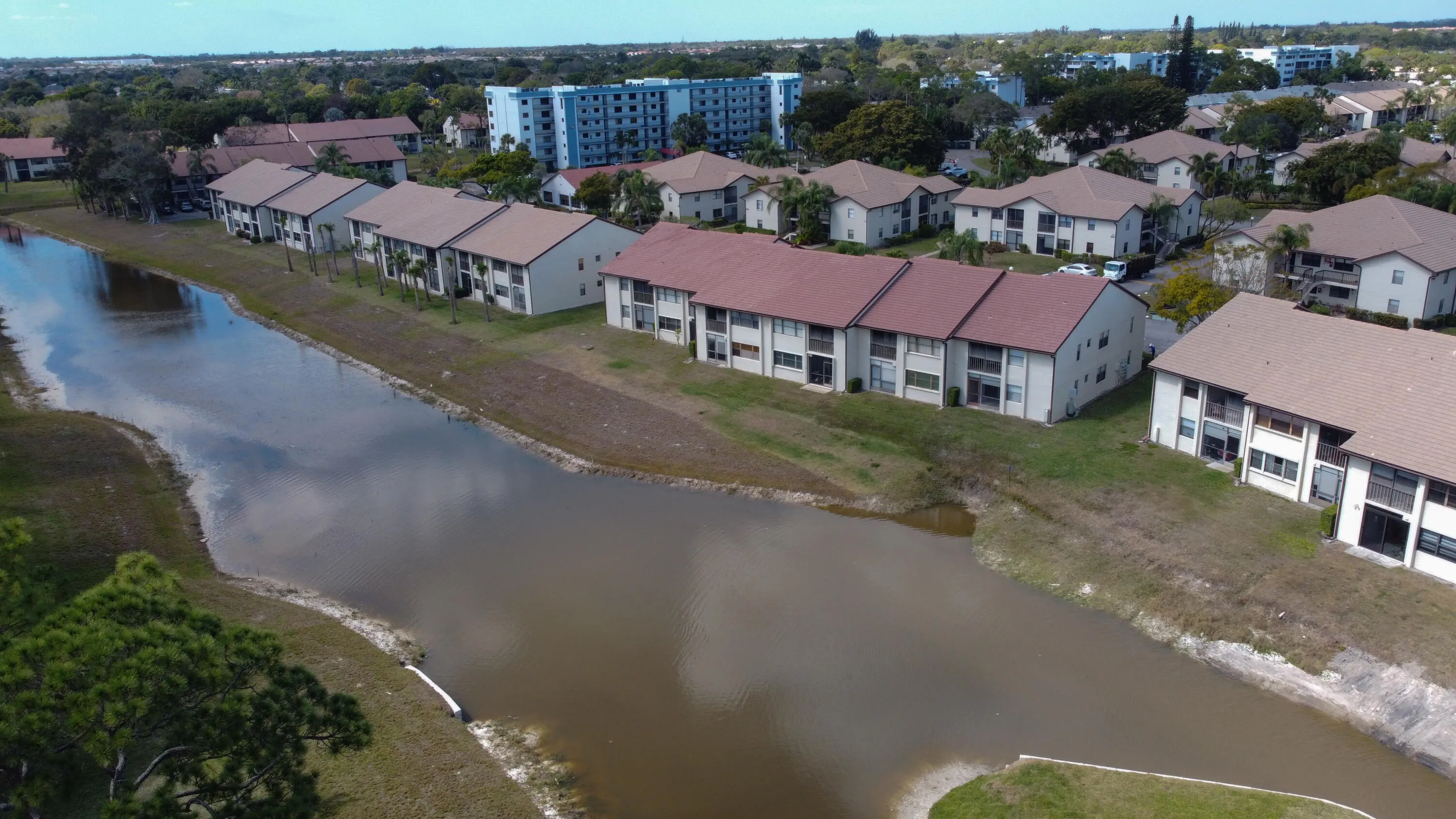Condo For Sale in Lucerne Pointe