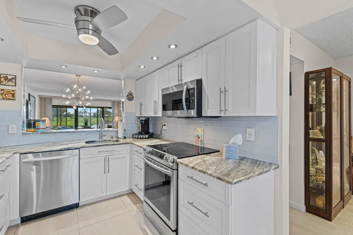 Dramatic Granite Counters