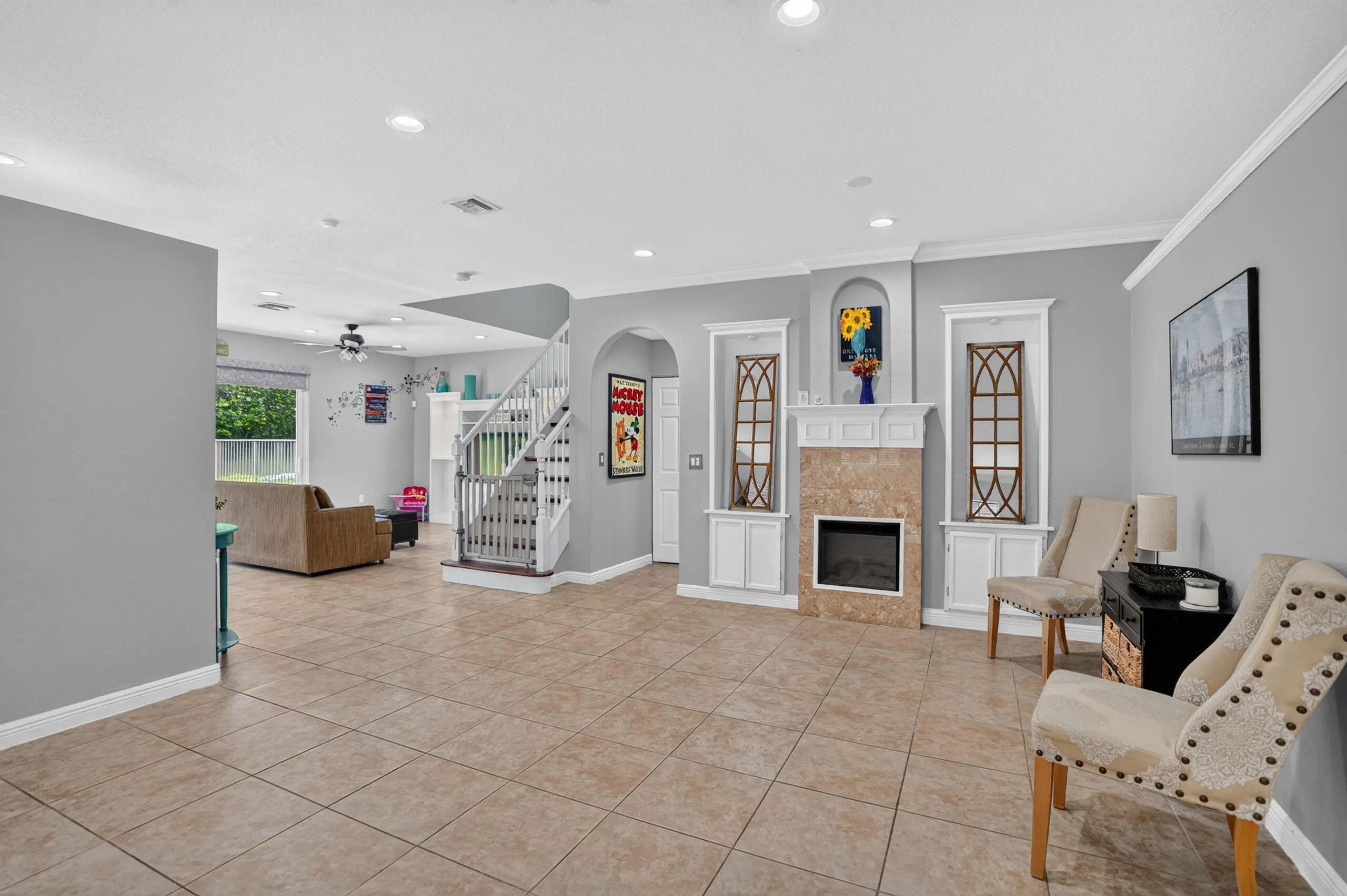 Has a large storage closet and laundry room in the first​​‌​​​​‌​​‌‌​‌‌​​​‌‌​‌​‌​‌​​​‌​​ floor.