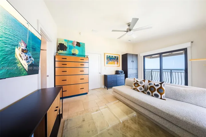 Office/Guest Bedroom & En Suite