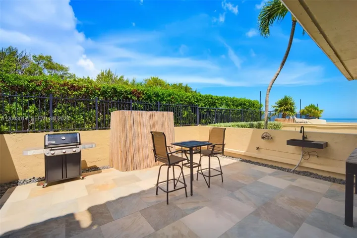 Private Courtyard
