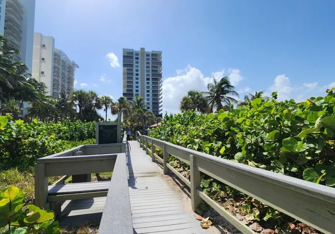 Showerson Beach Path