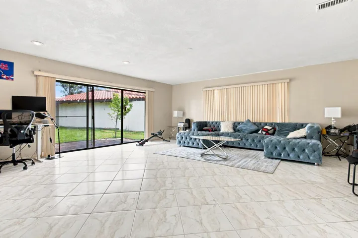 7918 HIBISCUS CIR 30