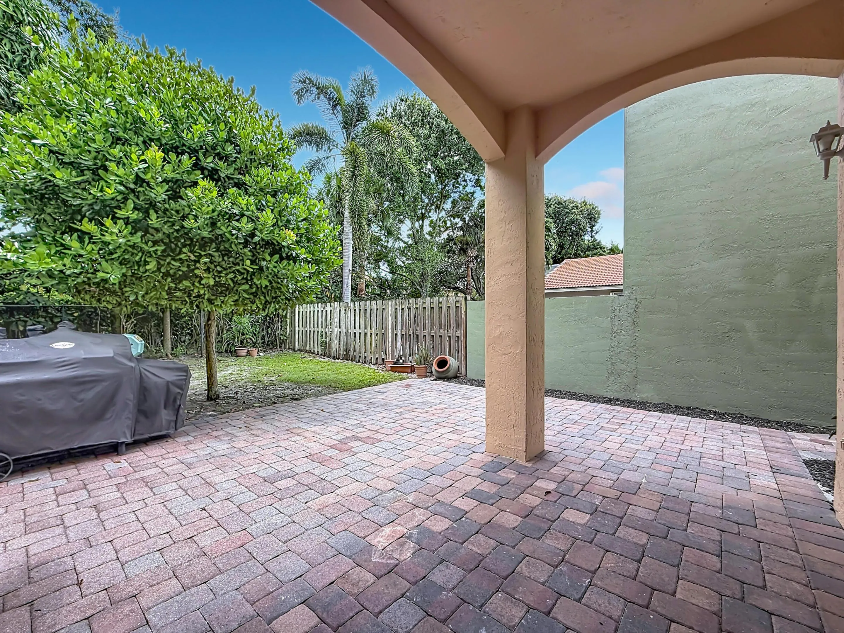 6657 Lurais Drive-92