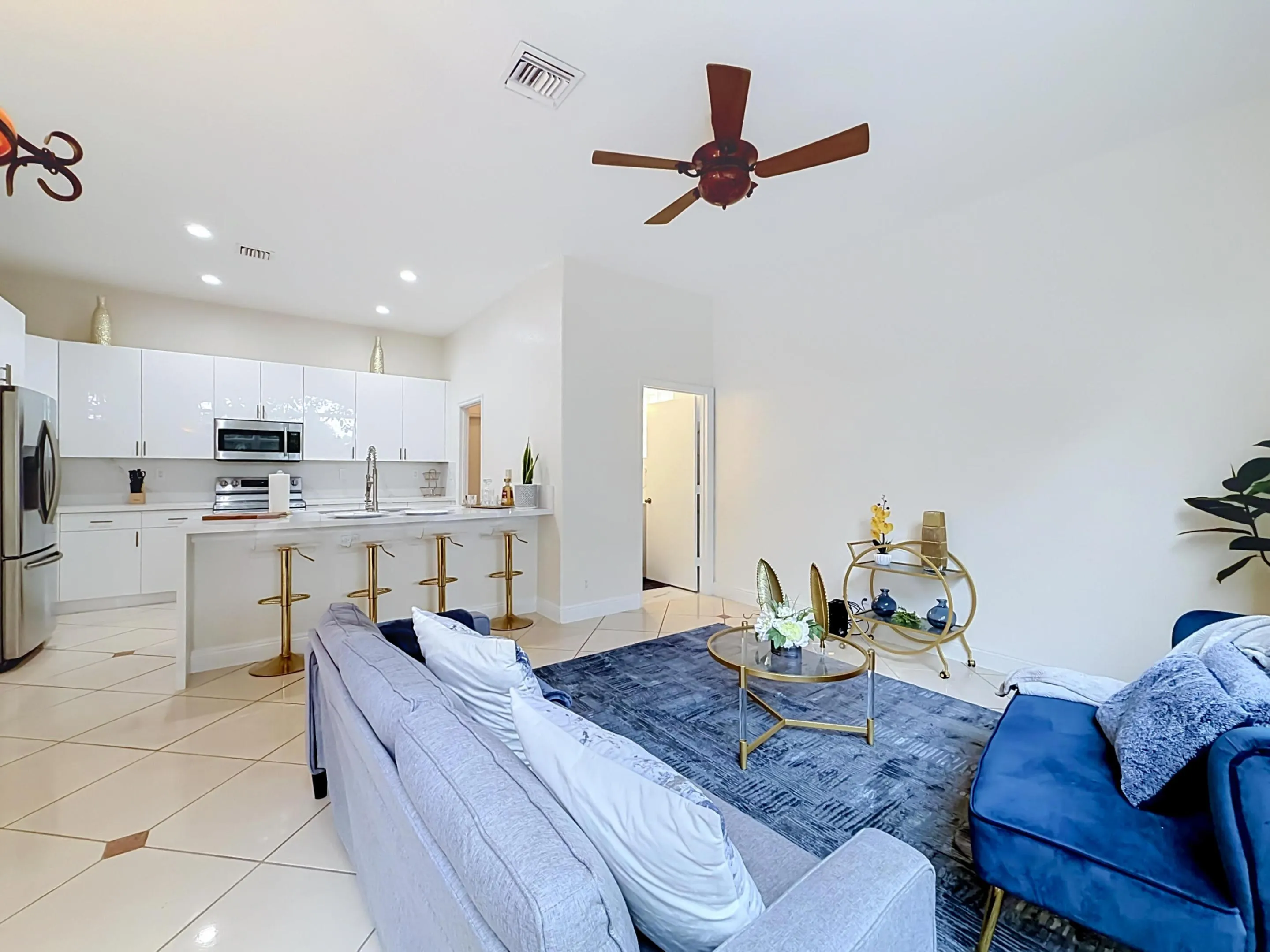 6657 Lurais Drive-48
