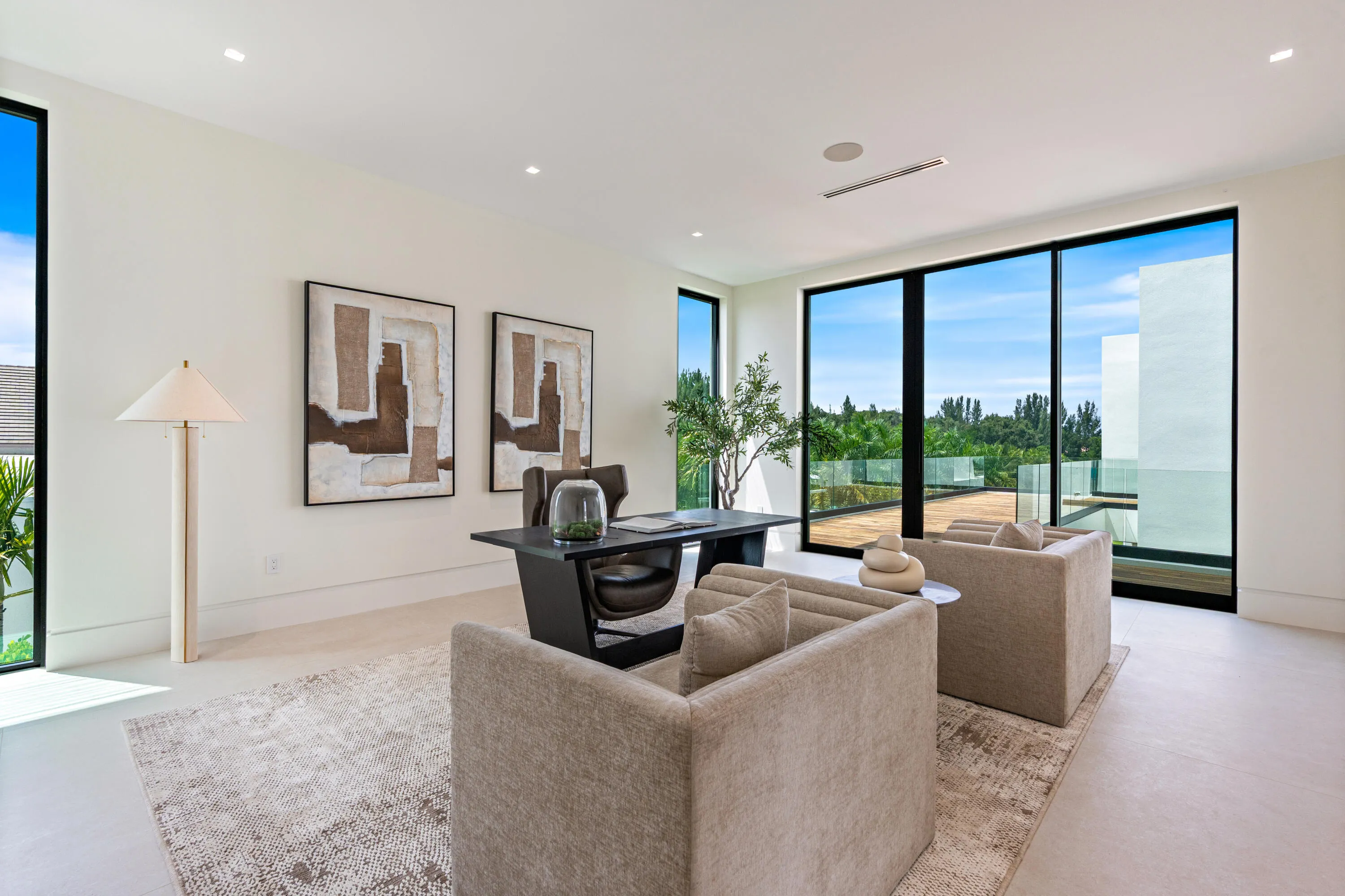 Gentlemen's Office